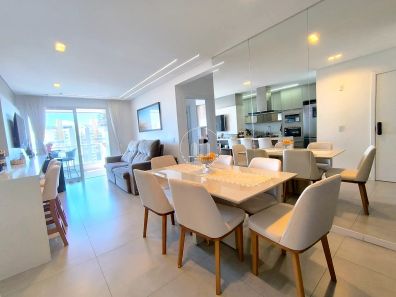 Apartamento com 2 Quartos à venda, 77m² no Barreiros, São José