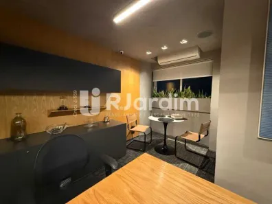 Sala Comercial para alugar, 377m² no Centro, Rio de Janeiro