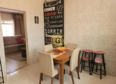 Casa com 2 Quartos à venda, 250m² no Jardim Siesta, Jacareí