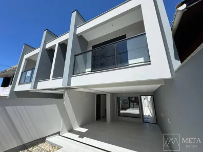 Sobrado com 3 Quartos à venda, 181m² no Barreiros, São José