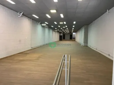 Prédio Comercial para alugar, 350m² no Vila Madalena, São Paulo