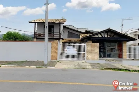 Casa com 3 Quartos à venda, 174m² no Ariribá, Balneário Camboriú