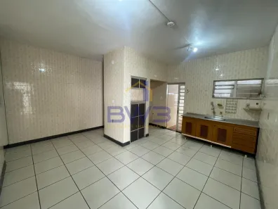 Casa com 2 Quartos para alugar, 80m² no Taquaral, Campinas