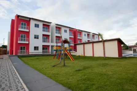Apartamento com 2 Quartos para alugar, 50m² no Curicaca, Caucaia