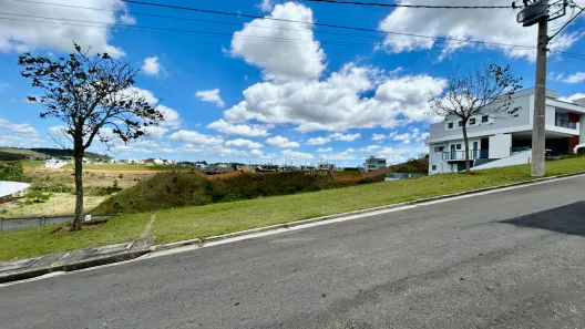 Lote/Terreno à venda, 610m² no São Pedro, Juiz de Fora