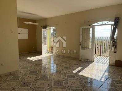 Casa com 3 Quartos para alugar, 200m² no Parque Santo Antônio, Jacareí