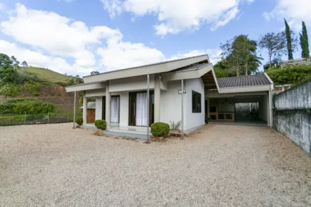 Casa com 3 Quartos para alugar, 147m² no Dom Joaquim, Brusque