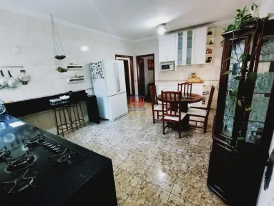 Casa com 4 Quartos à venda, 300m² no Santa Maria, Belo Horizonte