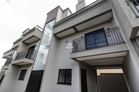 Sobrado com 3 Quartos à venda, 220m² no Portão, Curitiba