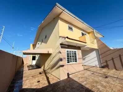 Sobrado com 3 Quartos para alugar, 181m² no Jardim Carvalho, Ponta Grossa