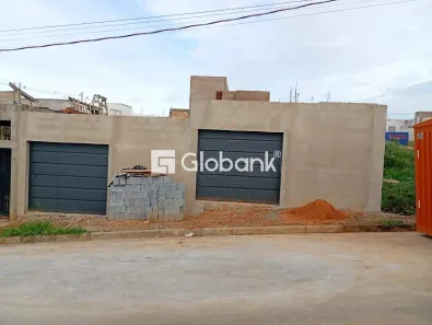 Casa com 2 Quartos à venda, 50m² no Guarujá, Montes Claros