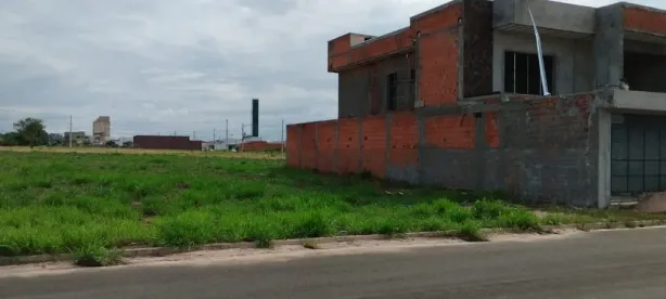 Lote/Terreno à venda, 300m² no Bairro Pacaembu, Americana