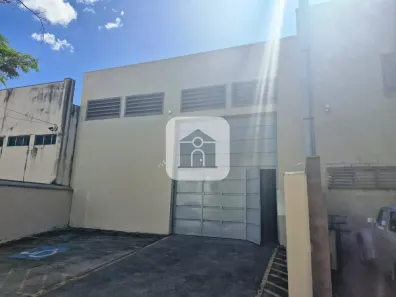 Galpão/Depósito/Armazém para alugar, 250m² no Osvaldo Rezende, Uberlândia
