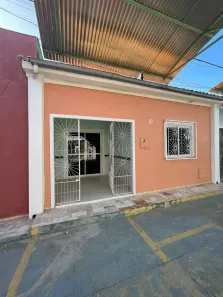 Casa de Condomínio com 2 Quartos para alugar, 50m² no Centro, Eusébio