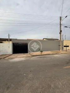 Casa com 2 Quartos à venda, 360m² no Parque Residencial Holliday, Caldas Novas