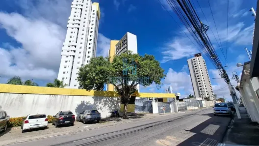 Apartamento com 2 Quartos para alugar, 55m² no Barro Vermelho, Natal