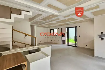 Sobrado com 3 Quartos para alugar, 142m² no Santa Felicidade, Curitiba