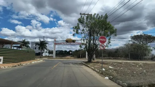 Lote/Terreno à venda, 360m² no Universidade, Vitória da Conquista