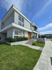 Casa com 3 Quartos à venda, 216m² no Rio Tavares, Florianópolis
