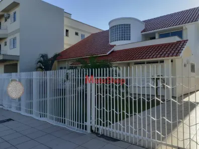 Casa com 4 Quartos à venda, 450m² no Cidade Alta, Araranguá