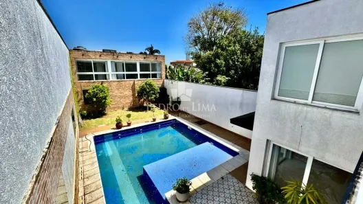 Sobrado com 4 Quartos à venda, 590m² no Vila Bertioga, São Paulo