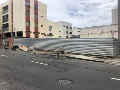 Lote/Terreno para alugar, 680m² no Pituba, Salvador