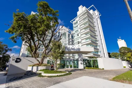 Apartamento com 3 Quartos para alugar, 213m² no Batel, Curitiba