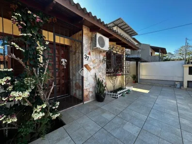 Casa com 3 Quartos à venda, 110m² no Nonoai, Porto Alegre