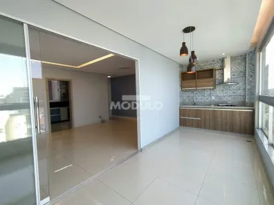Apartamento com 4 Quartos para alugar, 160m² no Santa Mônica, Uberlândia