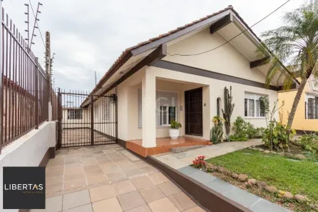 Casa com 4 Quartos à venda, 450m² no Medianeira, Porto Alegre