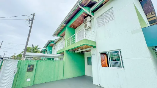 Sobrado com 3 Quartos à venda, 103m² no Centro, Guaratuba