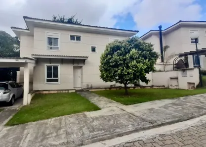 Casa de Condomínio com 4 Quartos à venda, 210m² no Jardim da Glória, Cotia