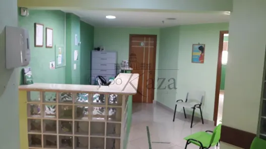 Sala Comercial à venda, 136m² no Jardim Satélite, São José dos Campos