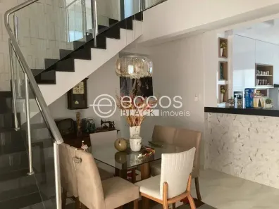 Cobertura com 3 Quartos à venda, 230m² no Patrimônio, Uberlândia