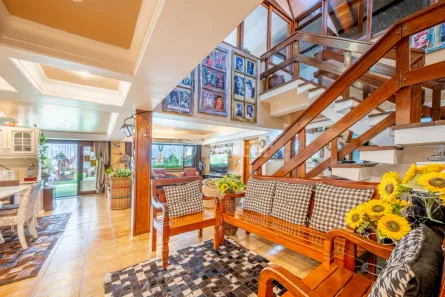 Casa com 5 Quartos à venda, 321m² no Medianeira, Porto Alegre