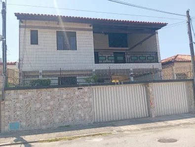 Casa com 4 Quartos à venda, 300m² no Amadeu Furtado, Fortaleza