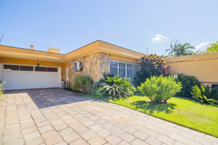 Casa com 3 Quartos à venda, 200m² no Chácara das Pedras, Porto Alegre