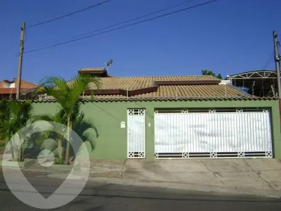 Casa com 3 Quartos à venda, 178m² no Vila Aeroporto, Campinas
