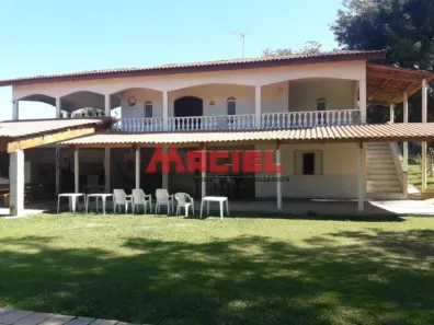 Fazenda/Sítio com 4 Quartos à venda, 220m² no Freitas, São José dos Campos