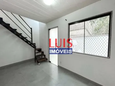 Casa com 2 Quartos para alugar, 20m² no Badu, Niterói