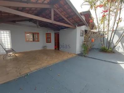 Casa com 3 Quartos para alugar, 164m² no Jardim Acapulco, São Carlos