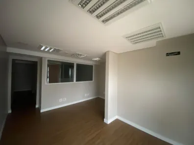 Sala Comercial para alugar, 88m² no Centro, Blumenau