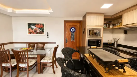 Apartamento com 3 Quartos para alugar, 90m² no Centro, Bombinhas