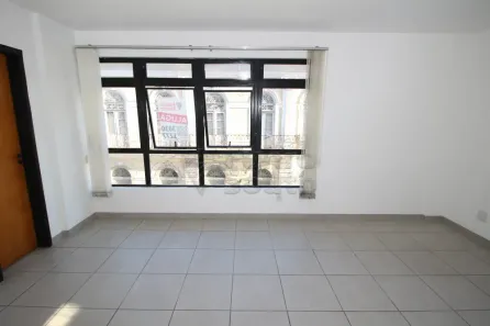 Sala Comercial para alugar, 41m² no Centro, Pelotas