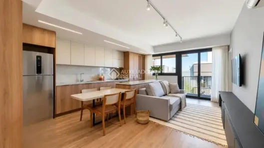 Apartamento com 2 Quartos para alugar, 75m² no Petrópolis, Porto Alegre