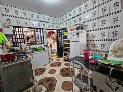 Casa com 3 Quartos à venda, 200m² no Arapoanga, Brasília