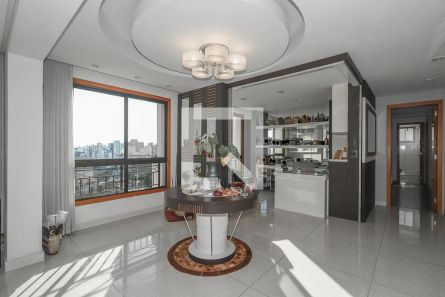 Apartamento com 2 Quartos à venda, 200m² no Passo da Areia, Porto Alegre