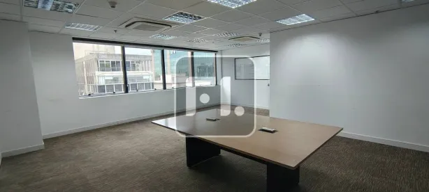Sala Comercial para alugar, 240m² no Cerqueira César, São Paulo