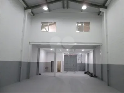 Galpão/Depósito/Armazém para alugar, 470m² no Vila Anastácio, São Paulo