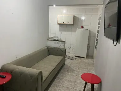 Casa com 2 Quartos para alugar, 115m² no Cidade Nova Jacareí, Jacareí
